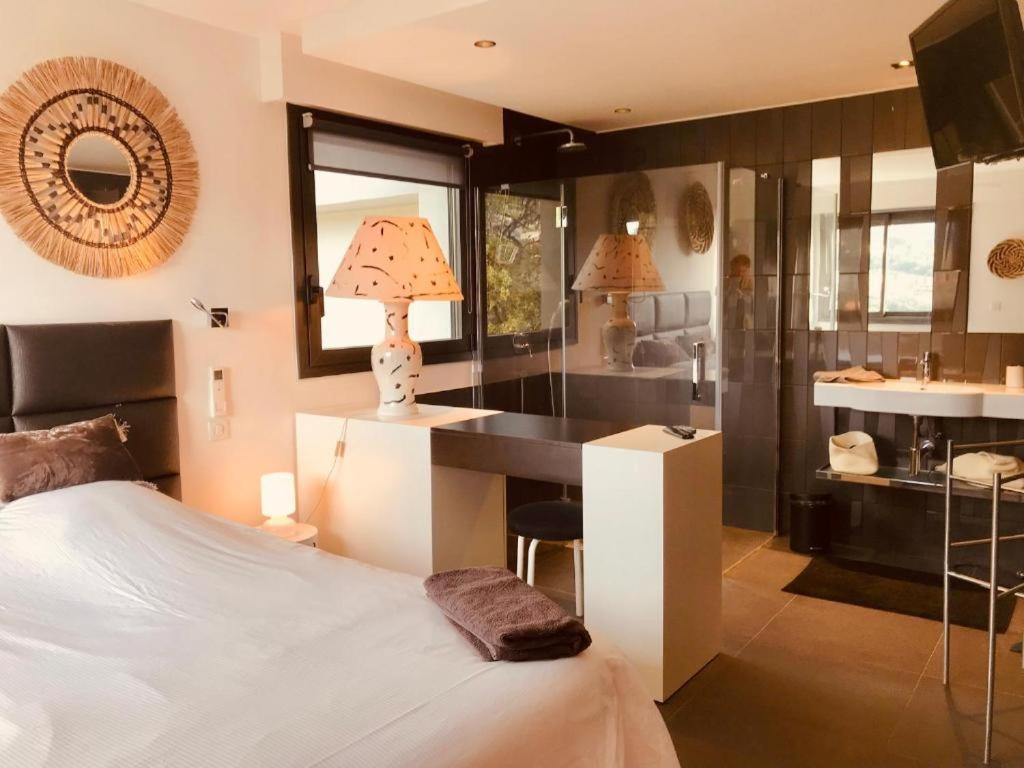 Villa Hirondelles 35 카발레르쉬르메르 외부 사진