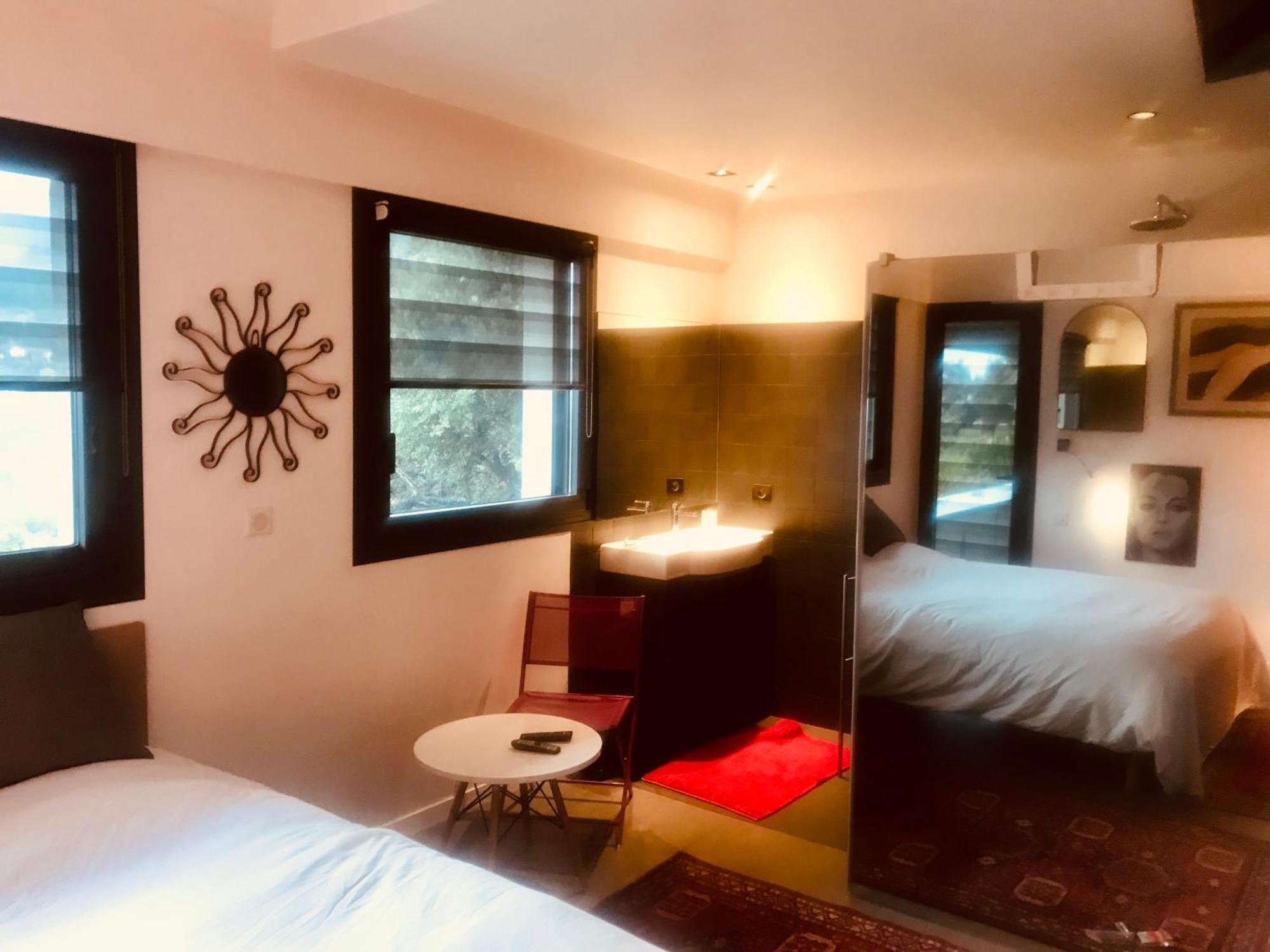 Villa Hirondelles 35 카발레르쉬르메르 외부 사진